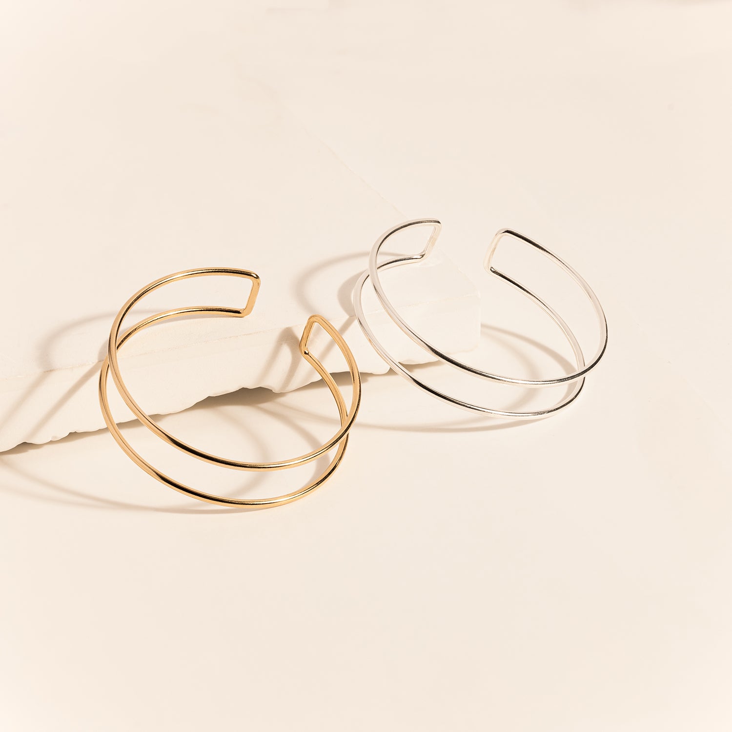 Teardrop Hook Bangle - Juliet925 – Juliet925