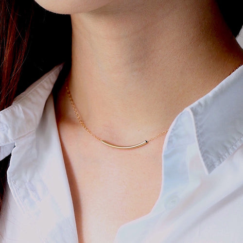 Chic Curve Bar Necklace