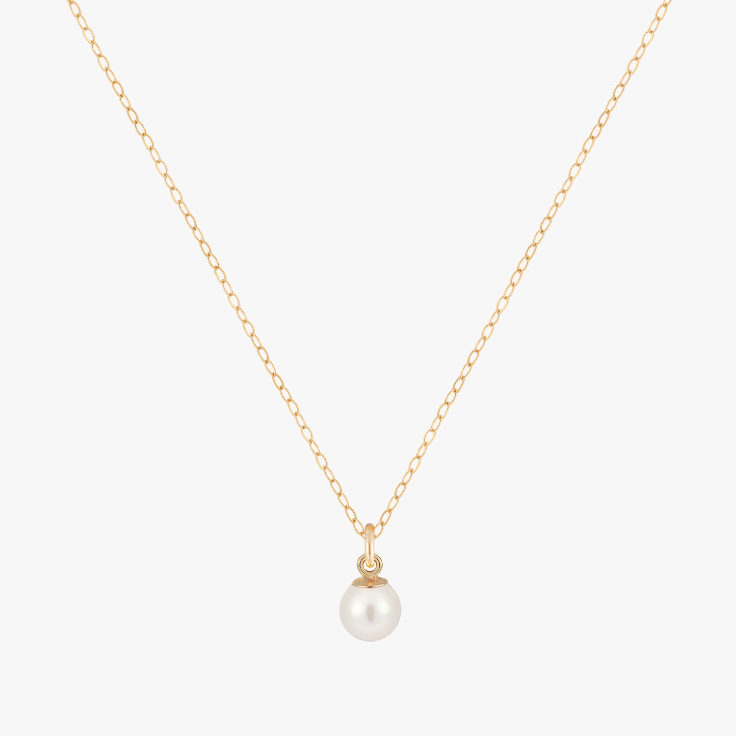 Minimal Pearl Necklace