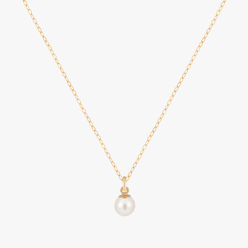 Minimal Pearl Necklace