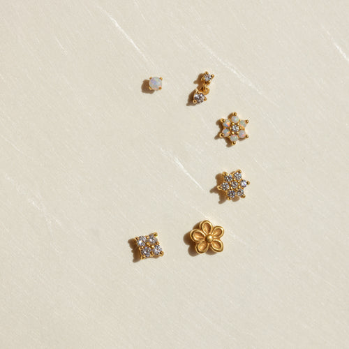 Pave Flower Internal Threaded Labret