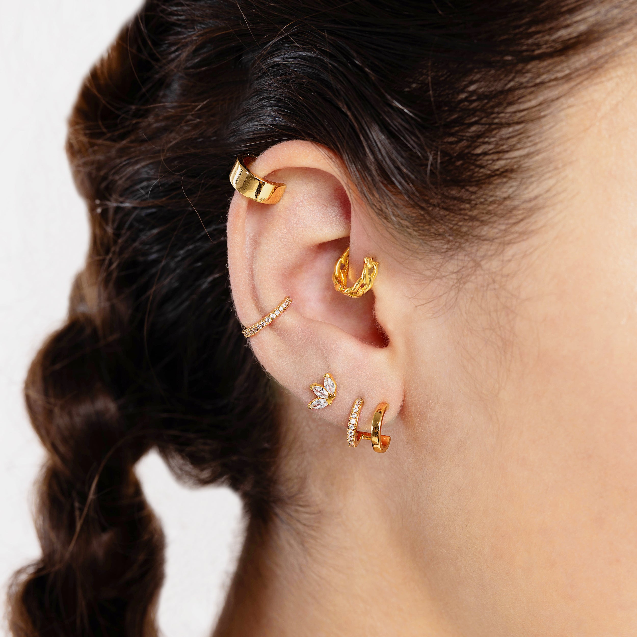 Classic earrings fashion