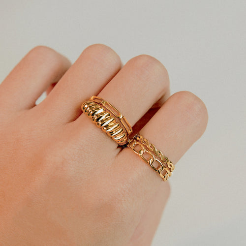 Croissant Dome Ring Gold