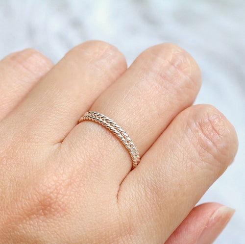 Skinny Twist Ring Silver