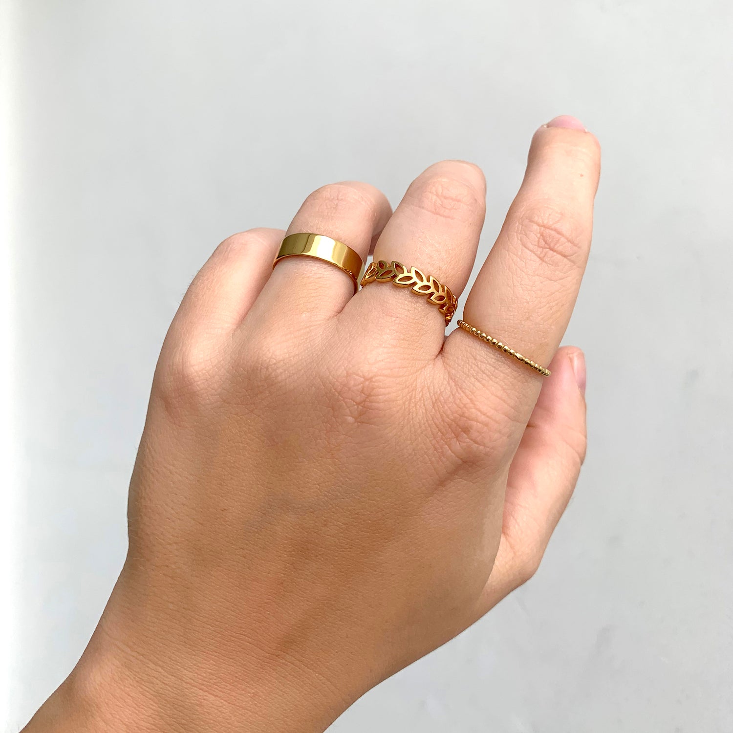 Cut-Out Leaf Ring Gold