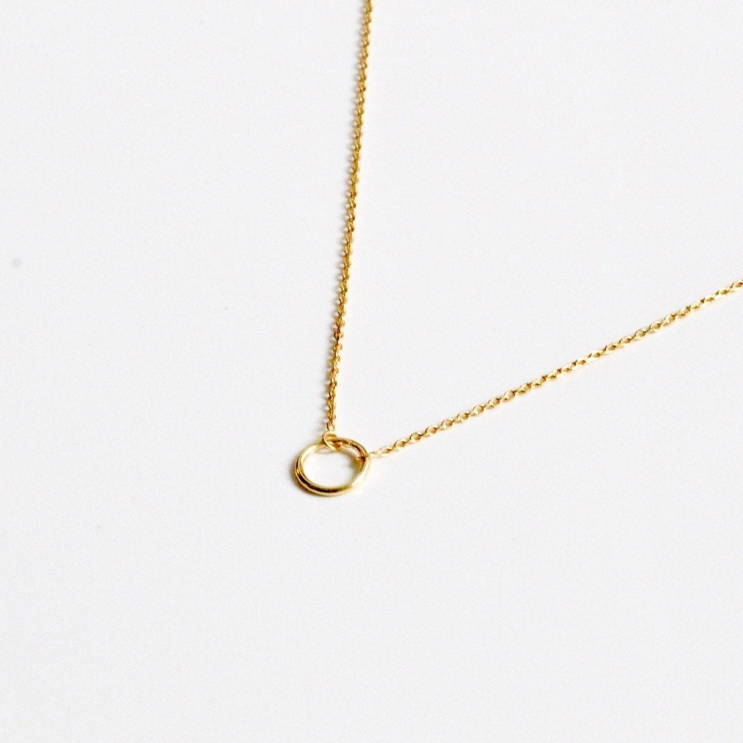 Minimal Circle Necklace – J&CO Jewellery